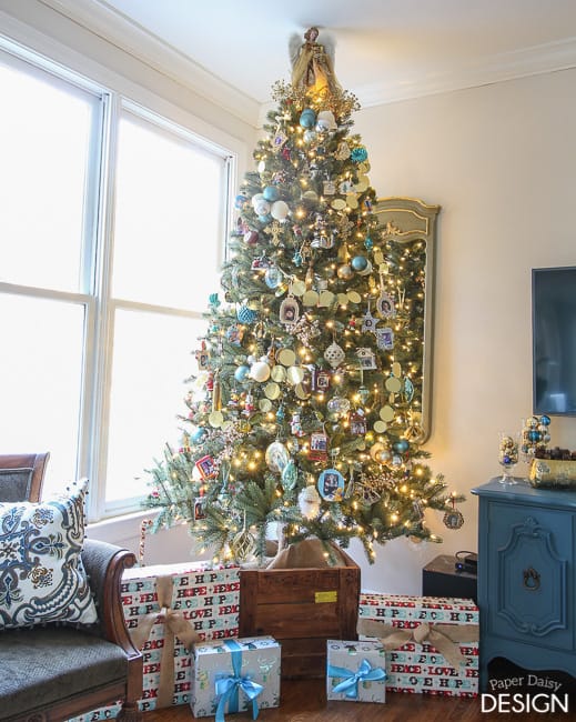 Gleaming Teal and Gold Christmas