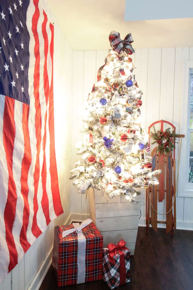 Preppy-Christmas-House - Southern State of Mind Blog by Heather