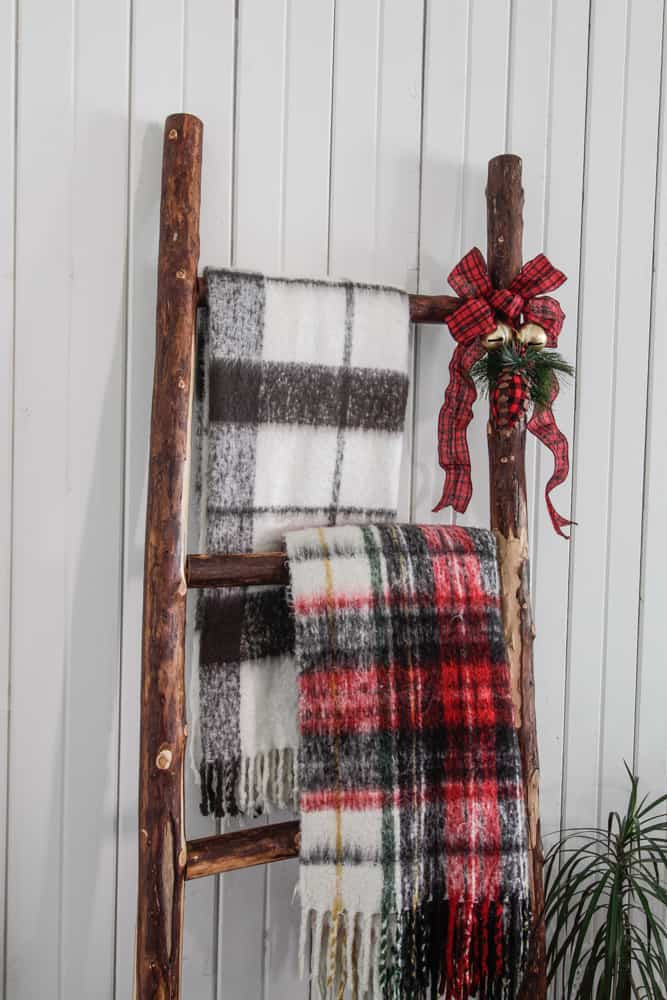 Diy rustic blanket discount ladder